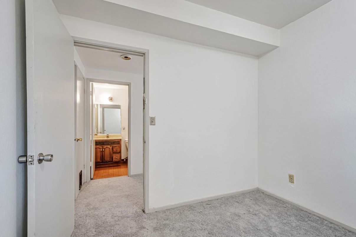 Bathroom, Empty room, Interior