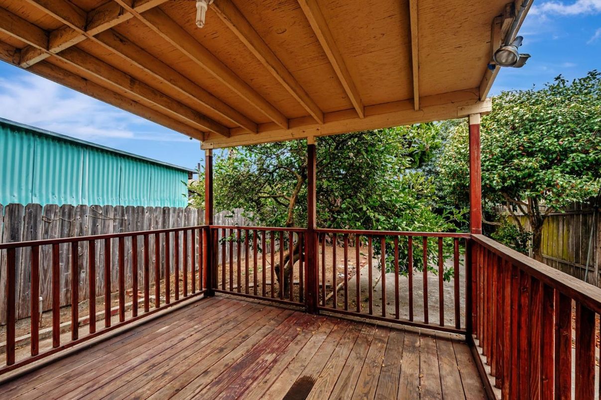 Exterior, Wood Texture Flooring