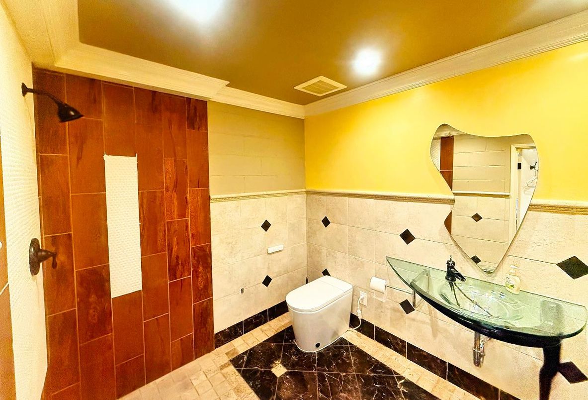 Bathroom, Interior, Recessed Lighting