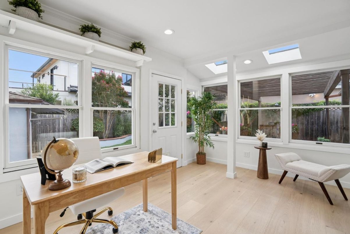 Home Office, Interior, Recessed Lighting, Wood Texture Flooring