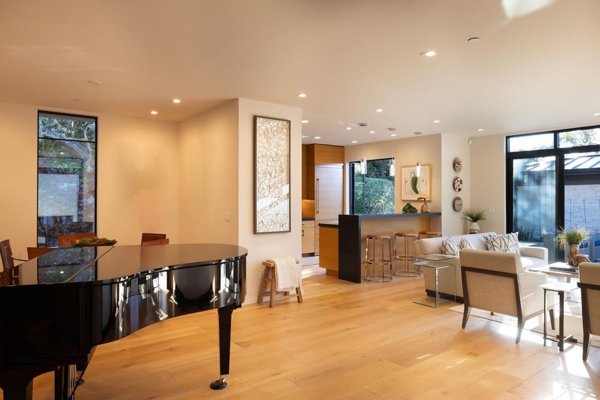 Dining room, Interior, Living room, Piano, Recessed Lighting, Wood Texture Flooring