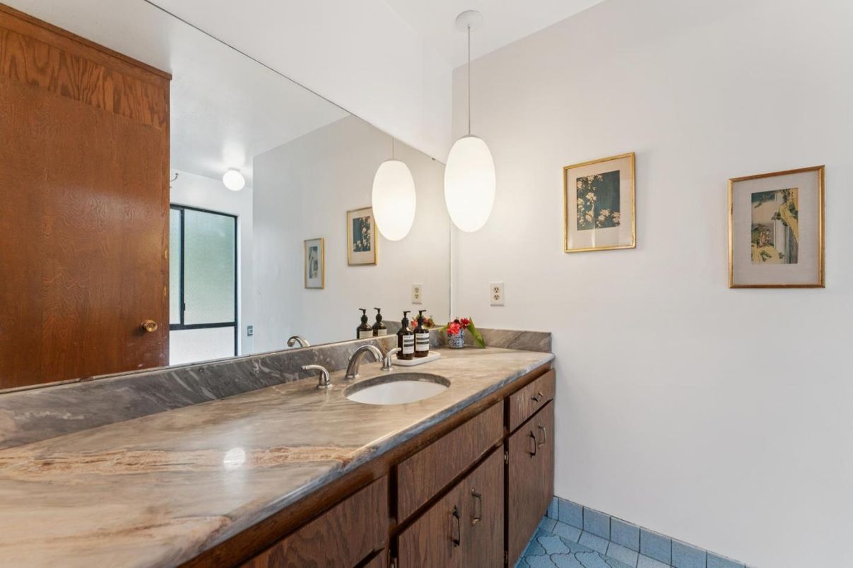 Bathroom, Interior, Pendant Lights