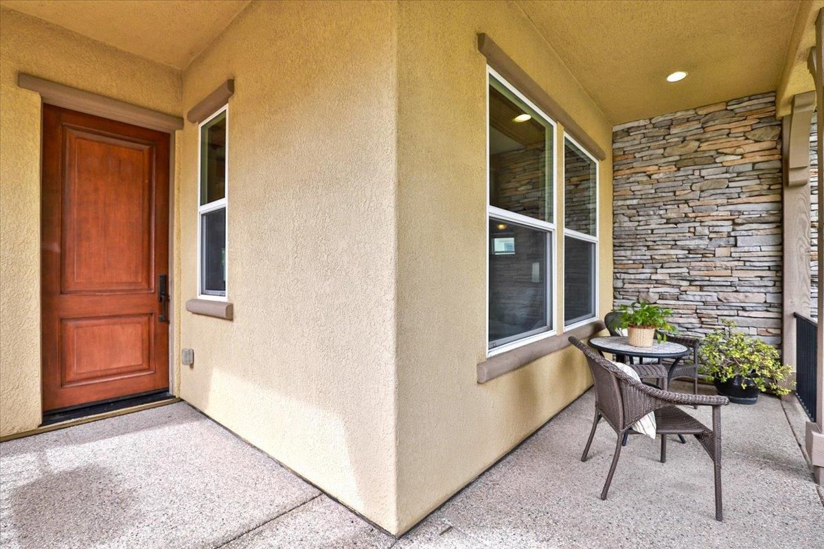Exterior, Recessed Lighting