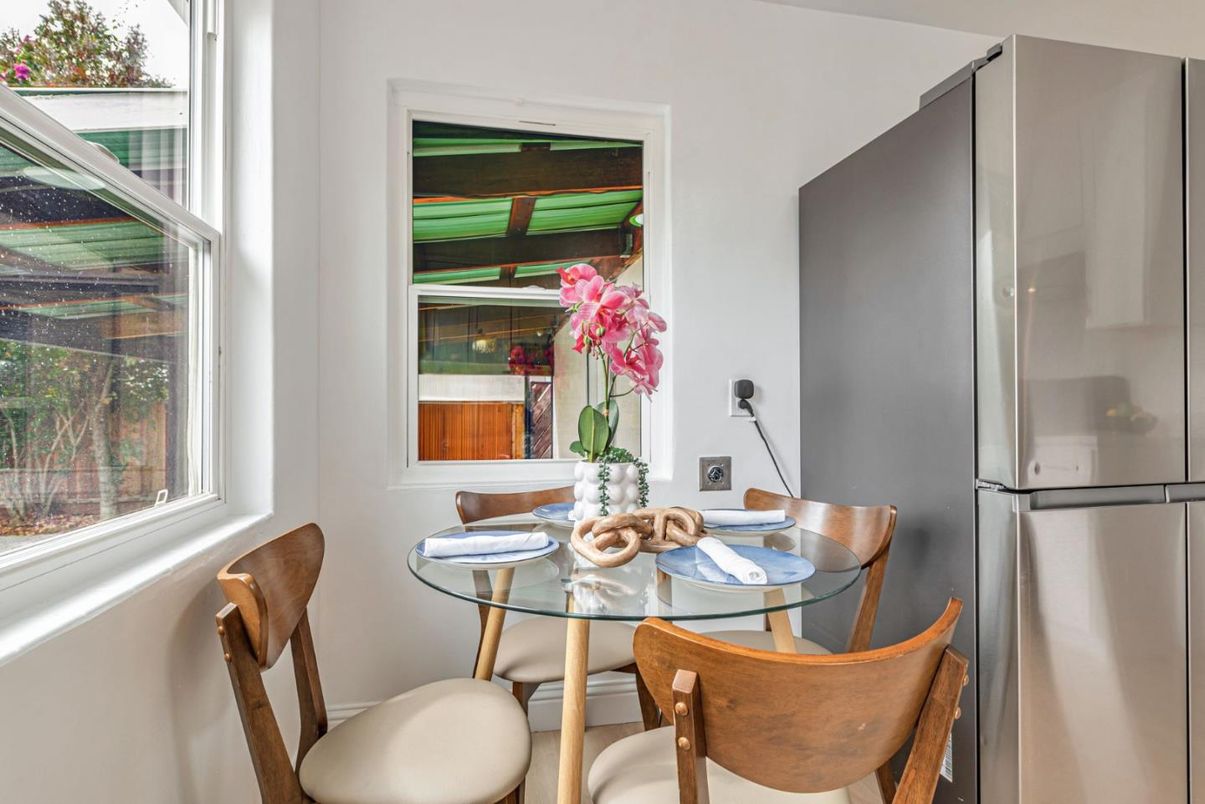 Dining room, Interior