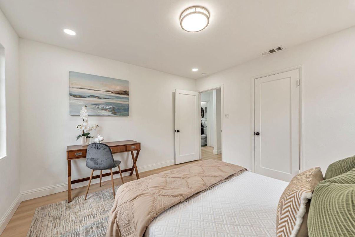 Bedroom, Home Office, Interior, Recessed Lighting, Wood Texture Flooring