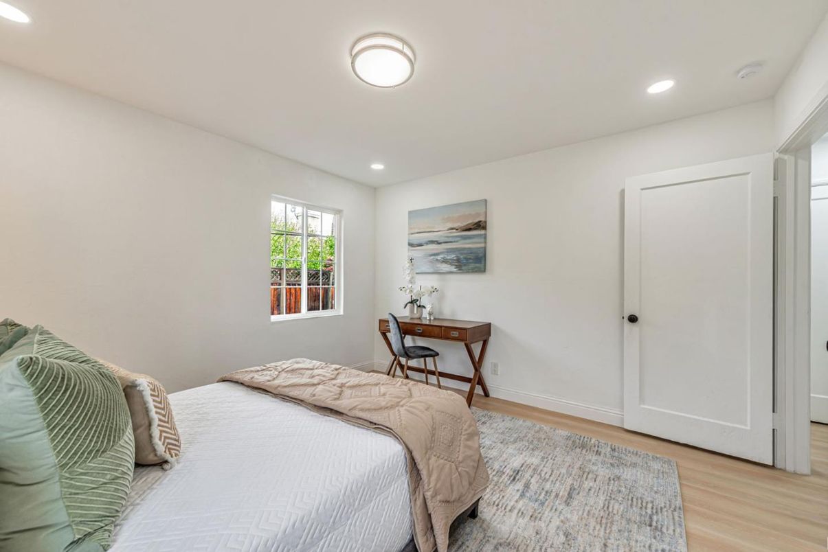 Bedroom, Home Office, Interior, Recessed Lighting, Wood Texture Flooring