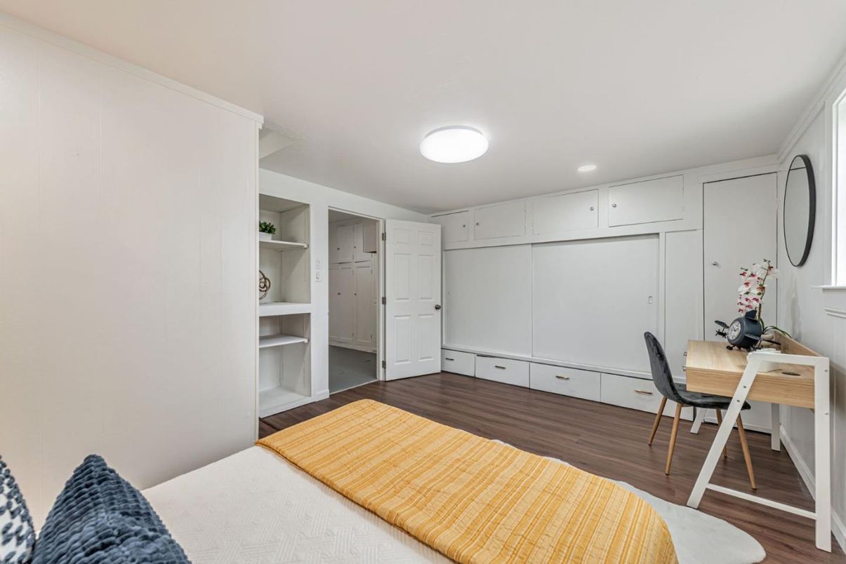 Bedroom, Home Office, Interior, Recessed Lighting, Wood Texture Flooring