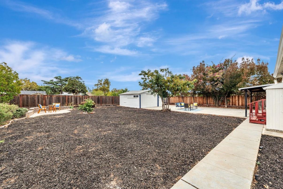 Backyard, Detached Garage, Exterior
