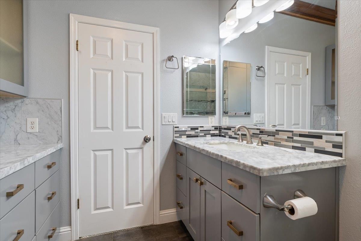 Bathroom, Interior, Marble Walls
