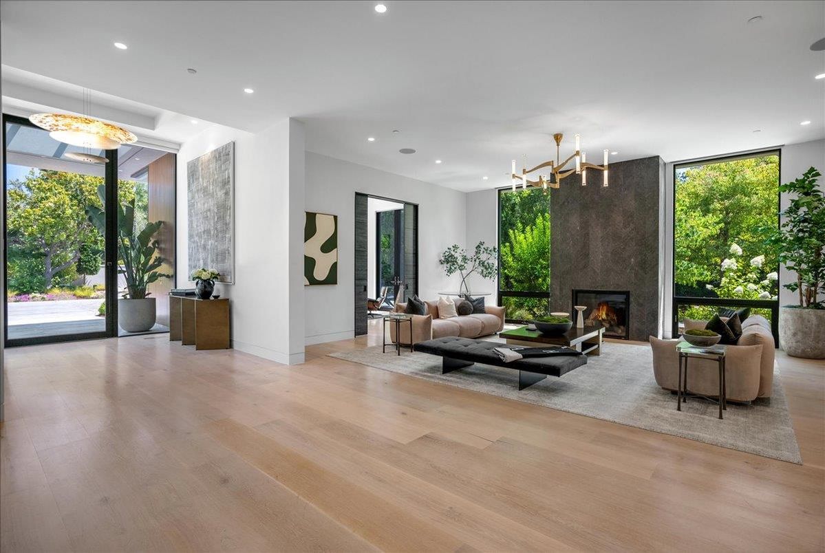 Fireplace, Interior, Living room, Pendant Lights, Recessed Lighting, Wood Texture Flooring