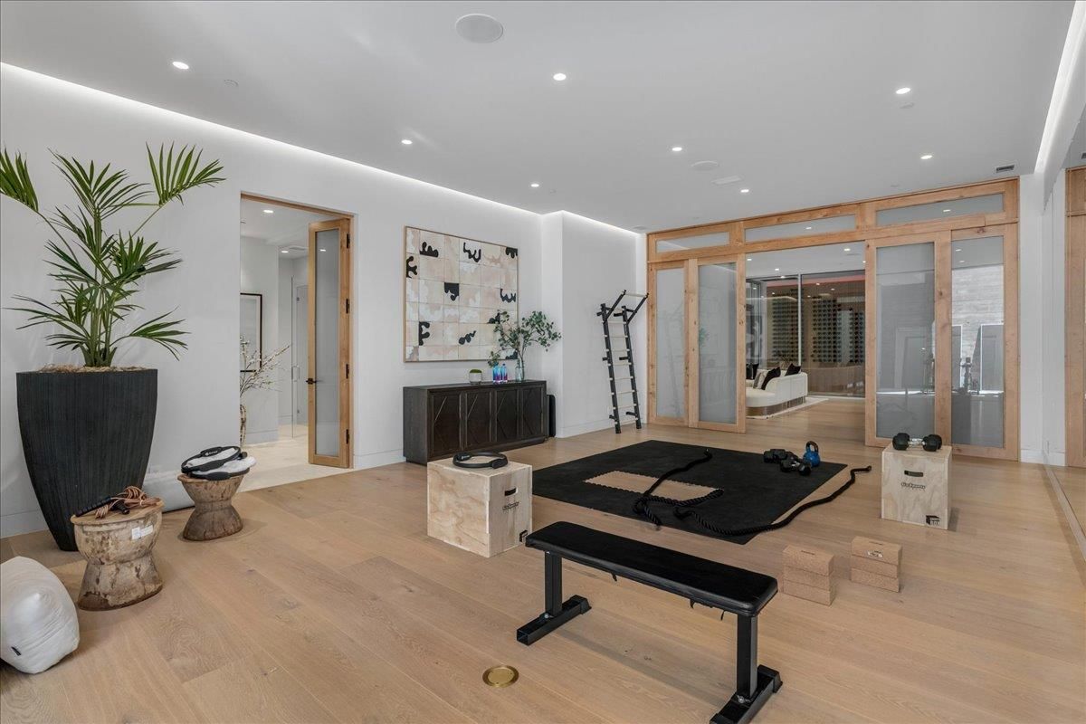 Fitness Equipment, Interior, Recessed Lighting, Wood Texture Flooring