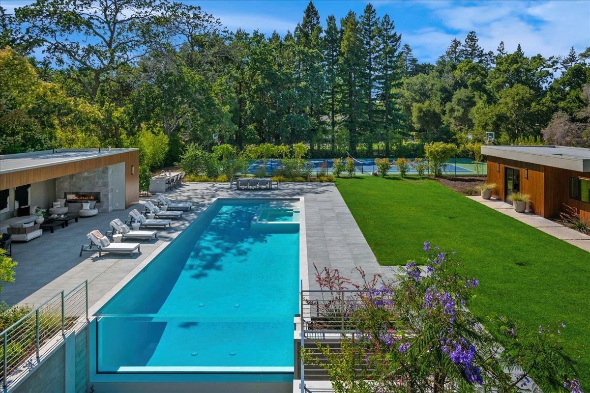Exterior, Hot Tub, Pool
