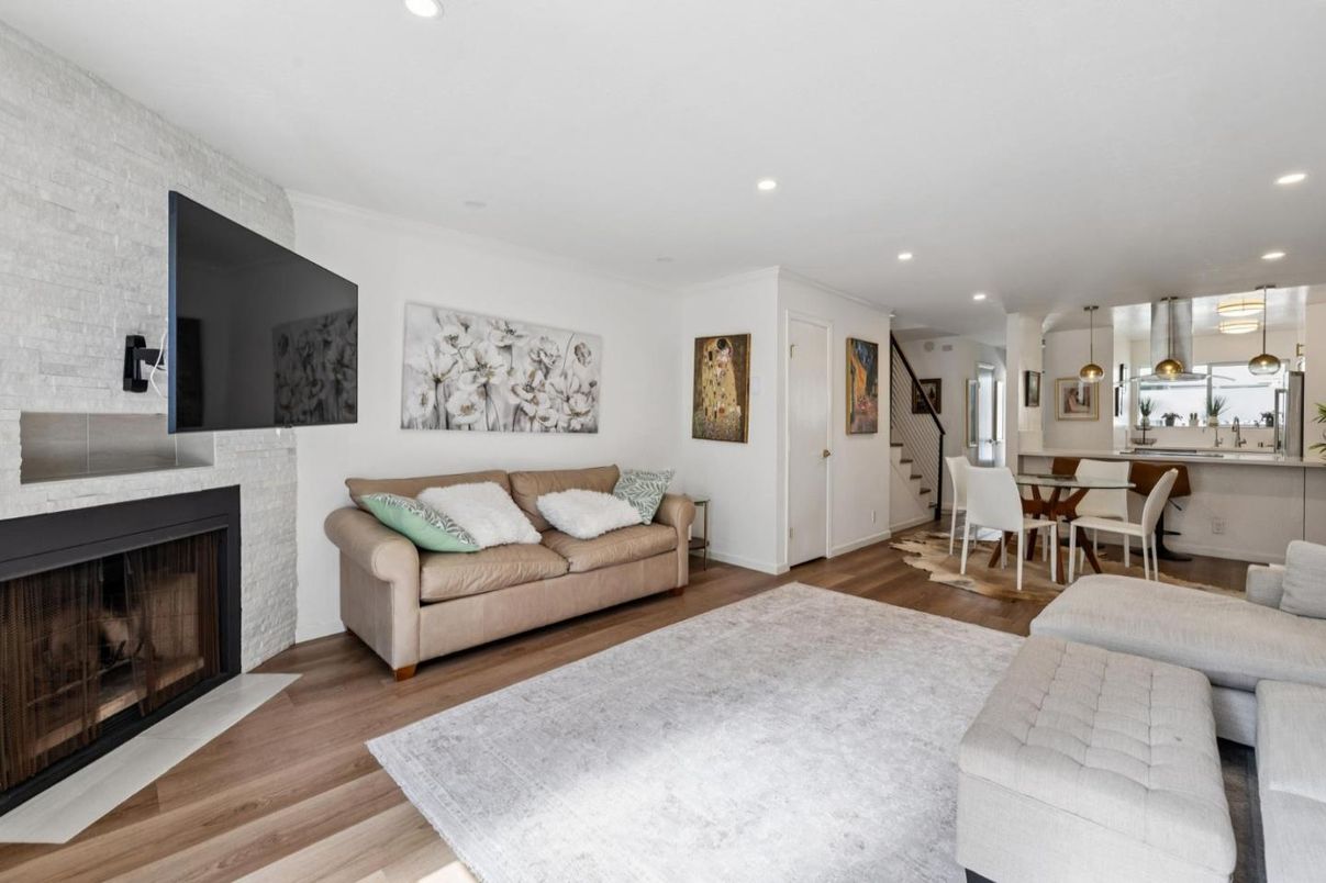 Dining room, Fireplace, Interior, Pendant Lights, Recessed Lighting, Wood Texture Flooring