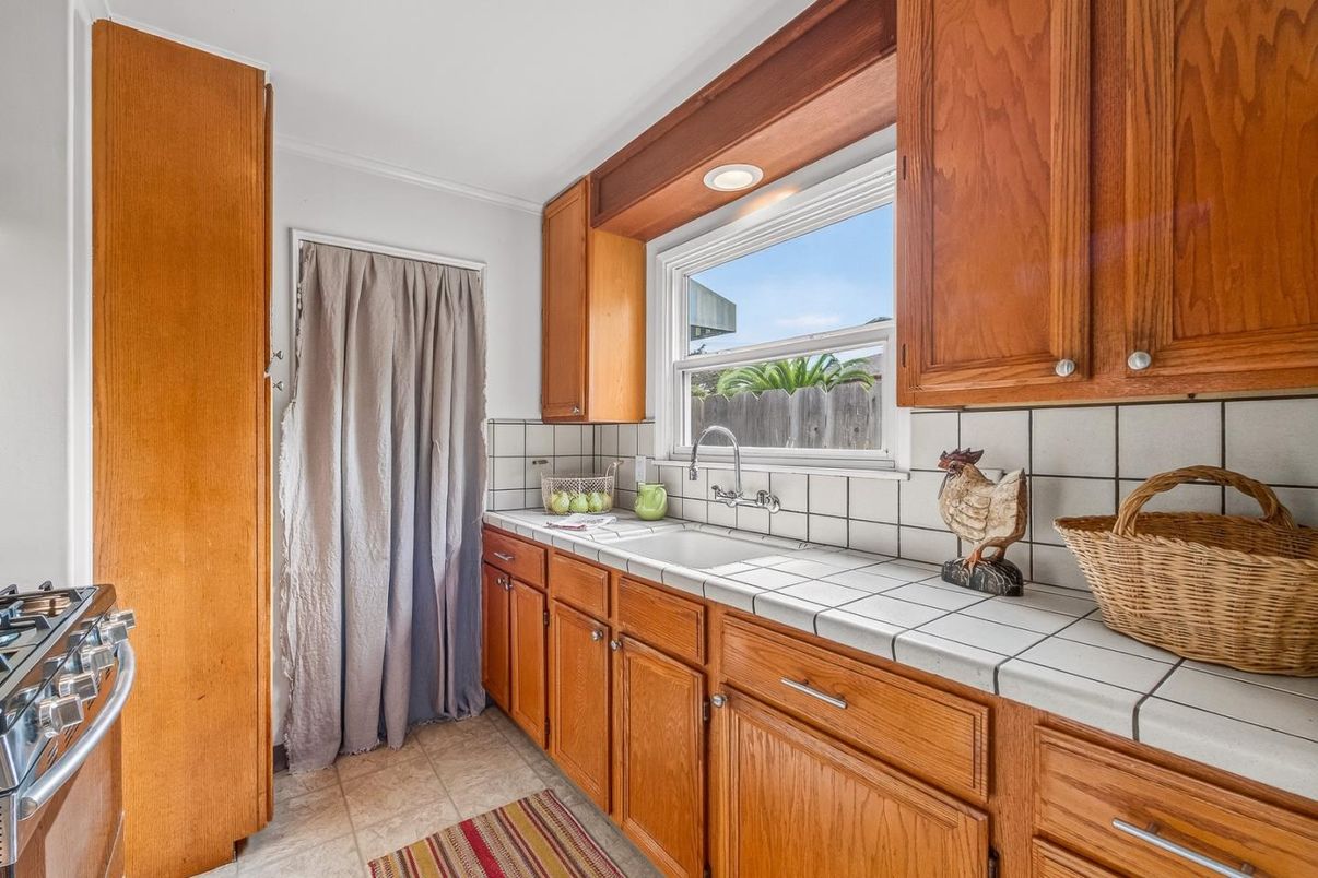 Interior, Kitchen, Tile Countertops