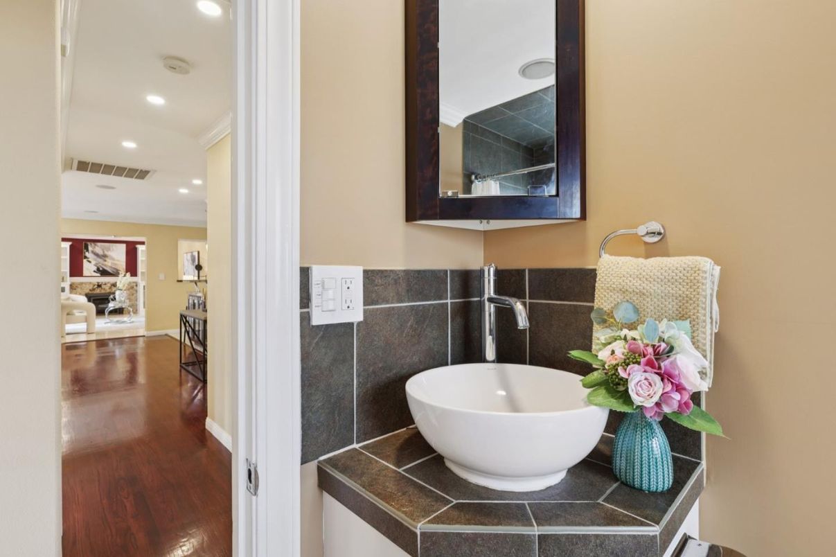 Bathroom, Free Standing Baths, Interior, Recessed Lighting, Wood Texture Flooring