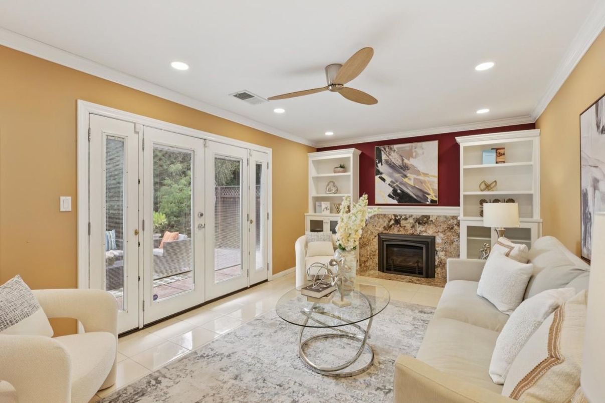 Fireplace, Interior, Living room, Recessed Lighting