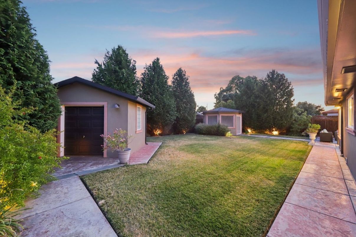 Backyard, Detached Garage, Exterior