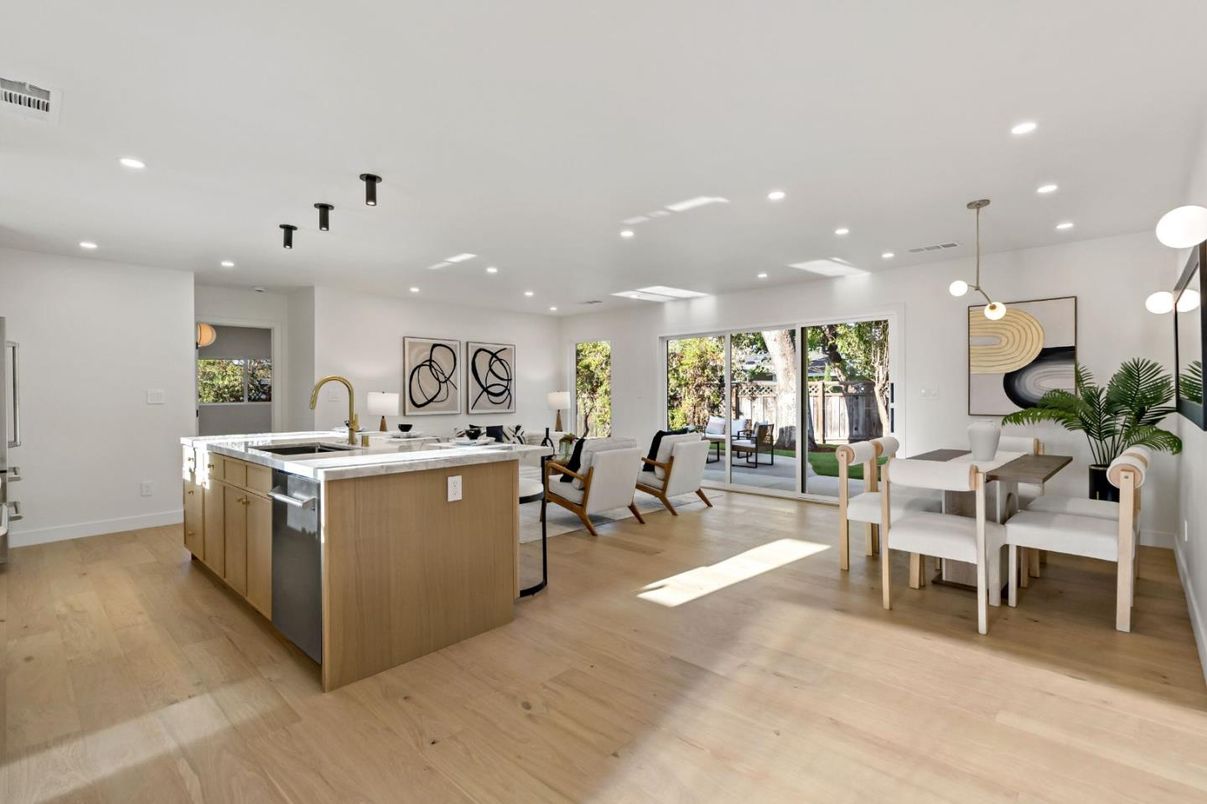 Dining room, Interior, Kitchen, Pendant Lights, Recessed Lighting, Wood Texture Flooring