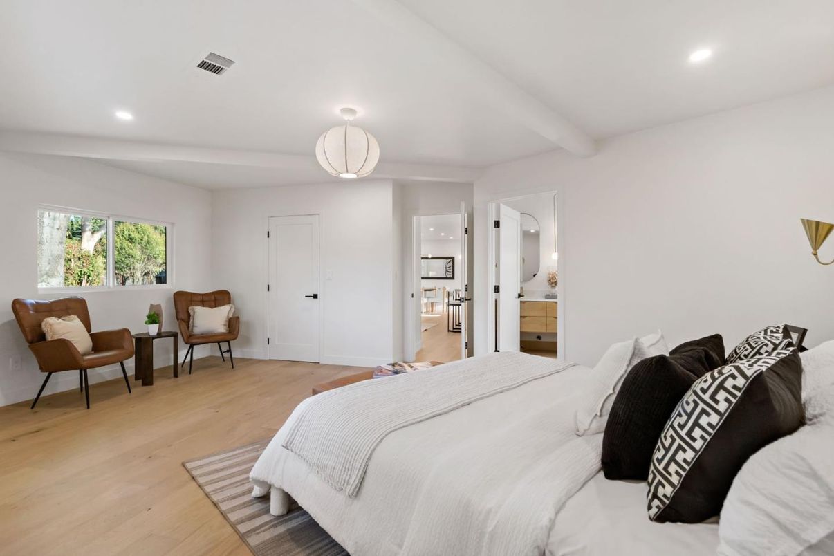 Bedroom, Interior, Pendant Lights, Recessed Lighting, Wood Texture Flooring