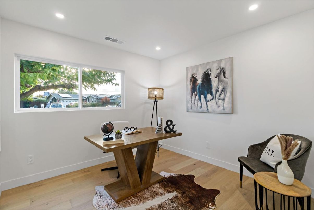 Home Office, Interior, Recessed Lighting, Wood Texture Flooring