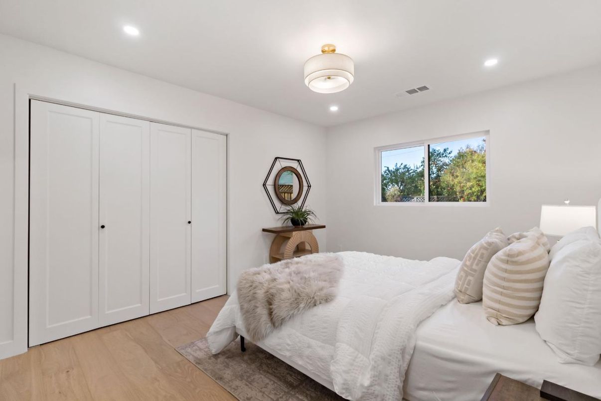 Bedroom, Interior, Recessed Lighting, Wood Texture Flooring