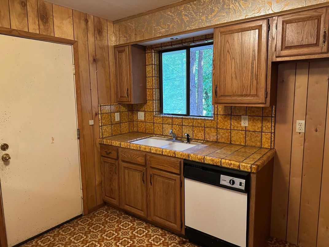 Interior, Kitchen, Tile Countertops