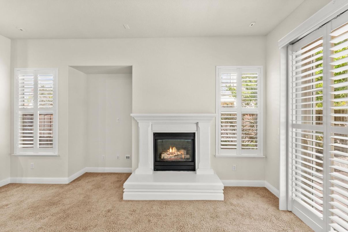 Empty room, Fireplace, Interior