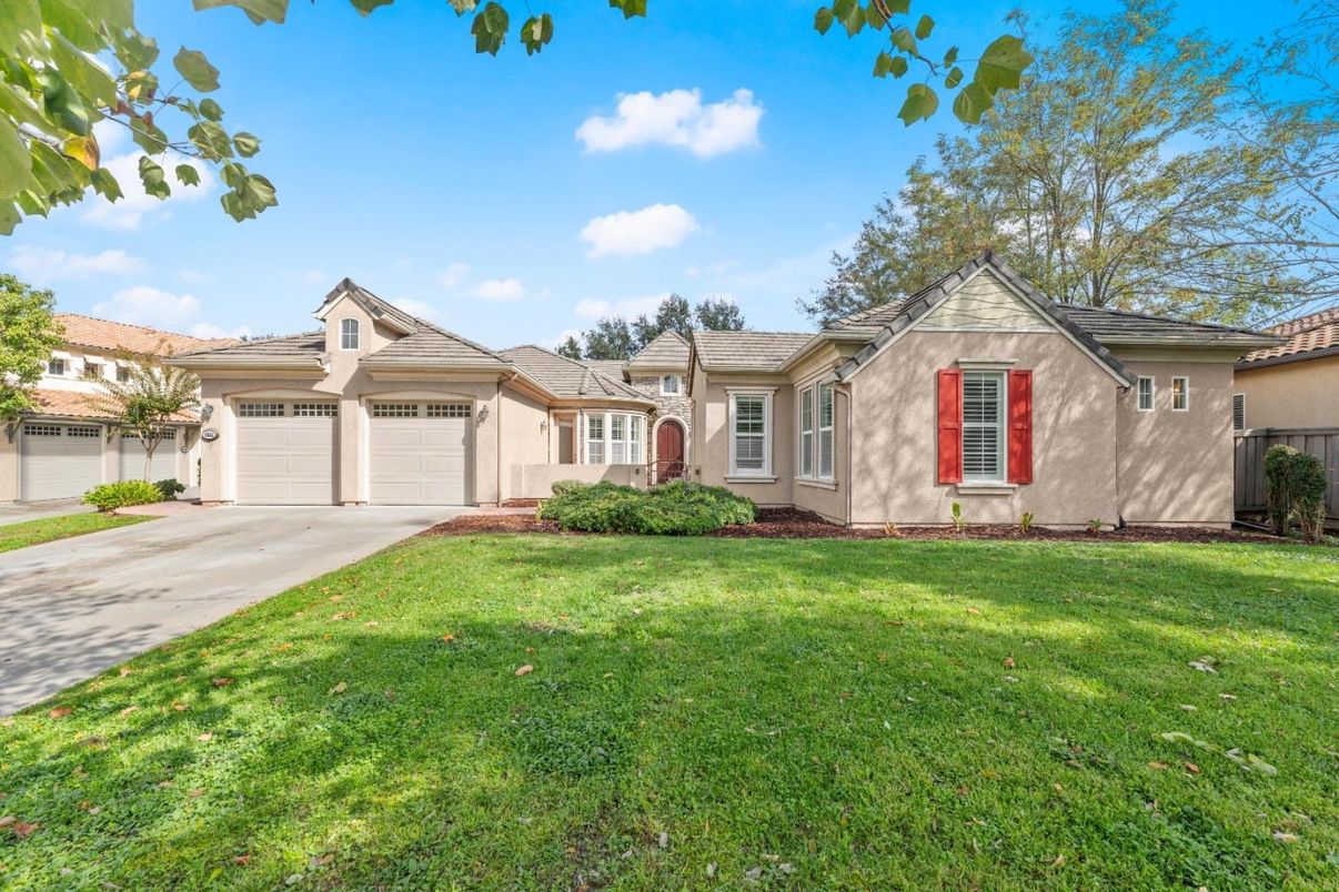 Attached, Backyard, Exterior, Facade, Ranch