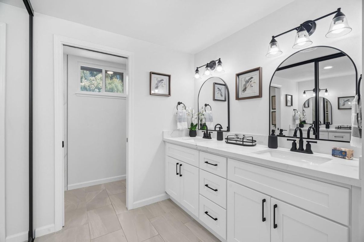 Bathroom, Dual Sink Vanities, Interior, Wood Texture Flooring