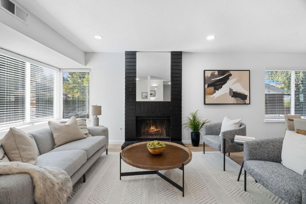 Fireplace, Interior, Living room, Recessed Lighting