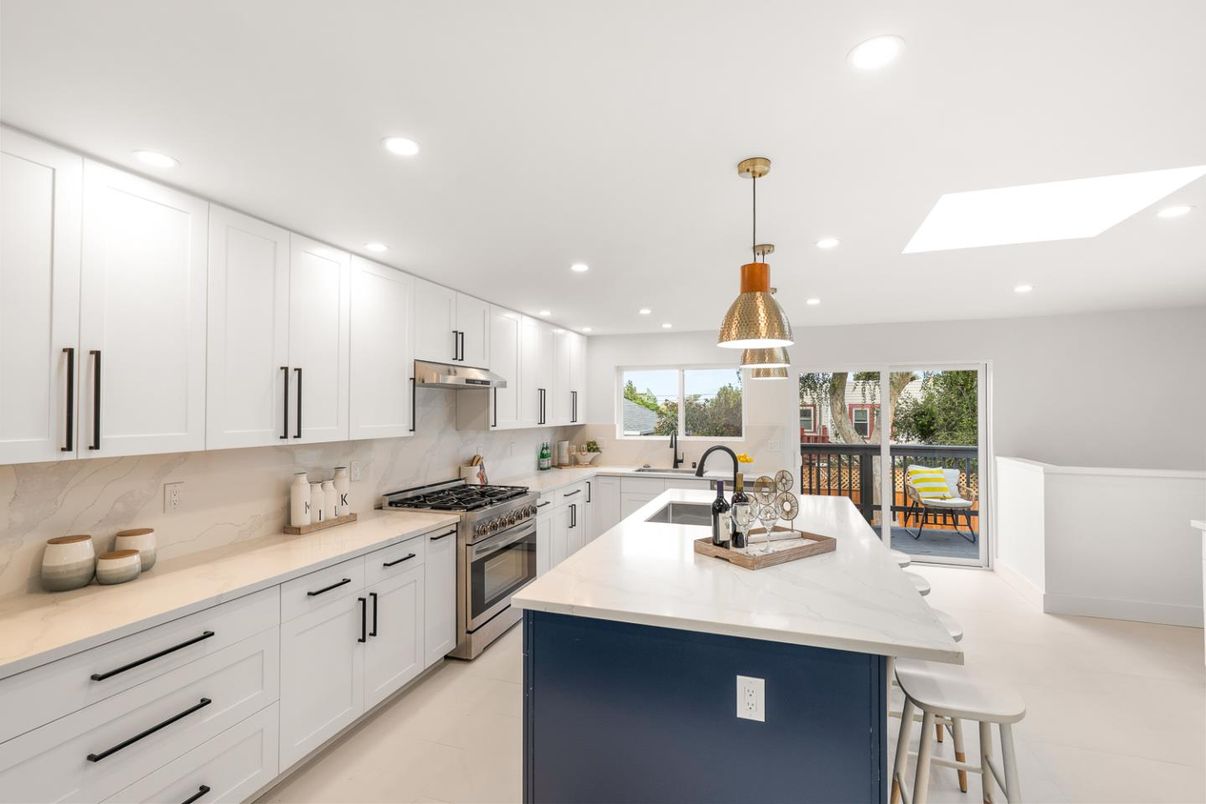 Interior, Kitchen, Pendant Lights, Recessed Lighting, Stainless Steel Appliances