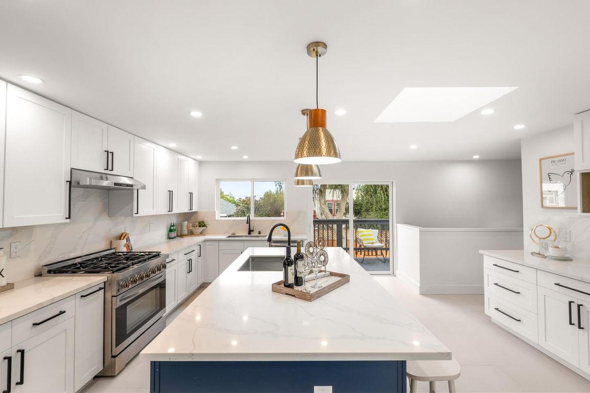Interior, Kitchen, Pendant Lights, Recessed Lighting, Stainless Steel Appliances