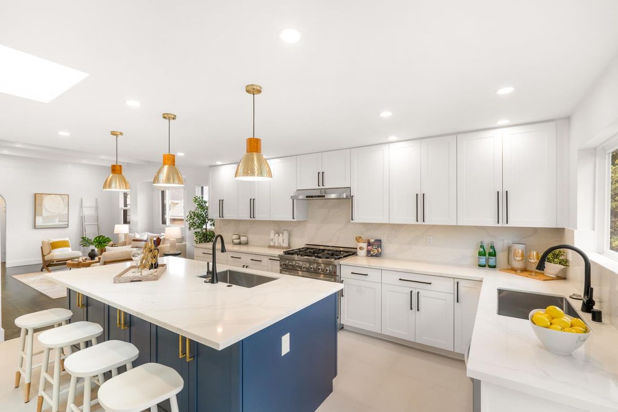 Interior, Kitchen, Pendant Lights, Recessed Lighting, Stainless Steel Appliances