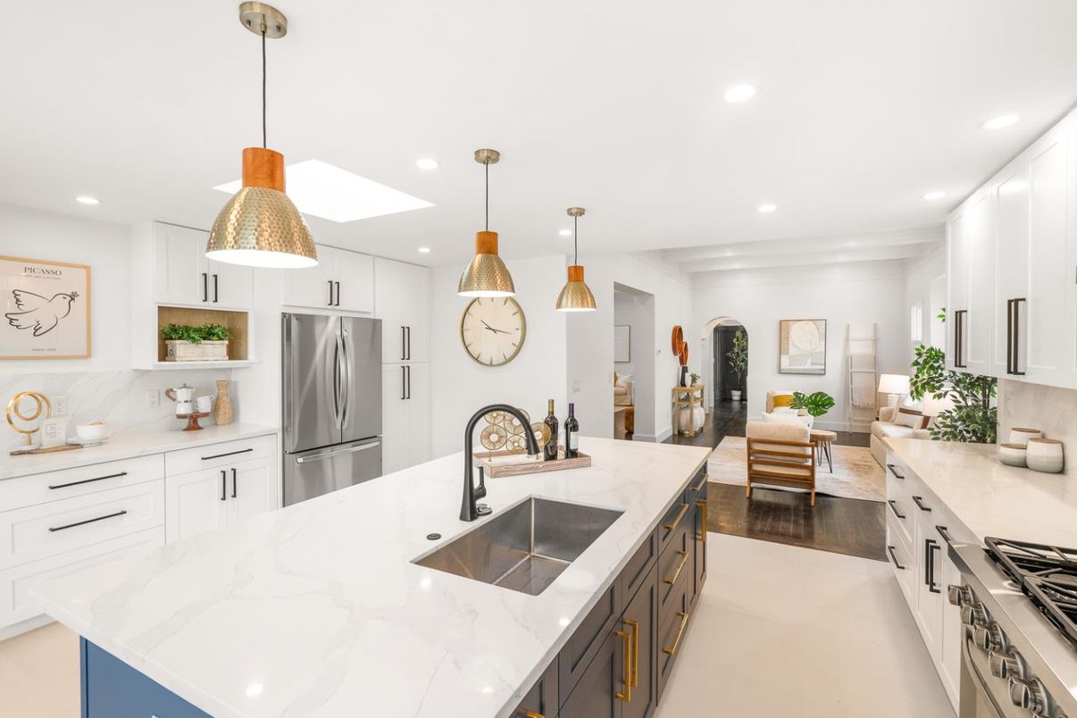 Interior, Kitchen, Living room, Pendant Lights, Recessed Lighting, Stainless Steel Appliances, Wood Texture Flooring