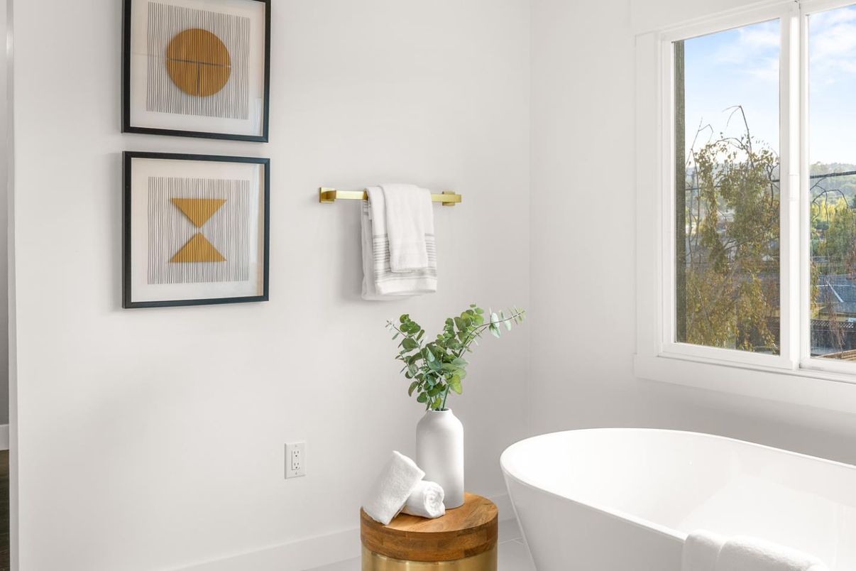 Bathroom, Free Standing Baths, Interior