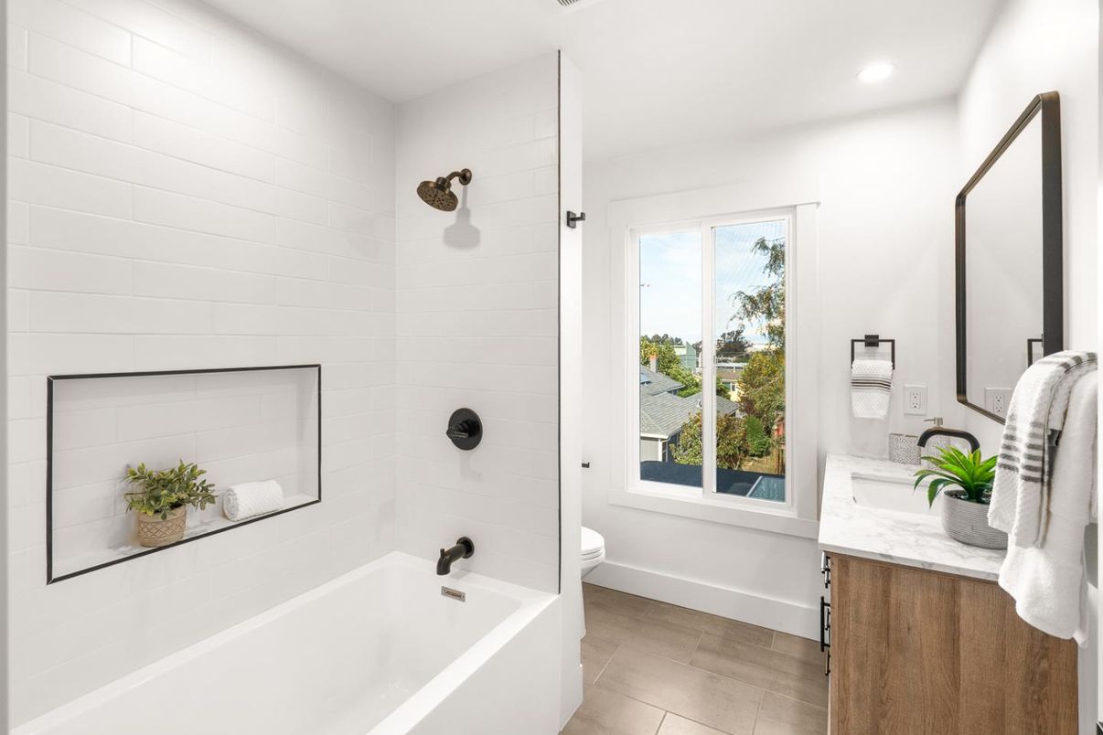 Bathroom, Interior, Recessed Lighting, Wood Texture Flooring