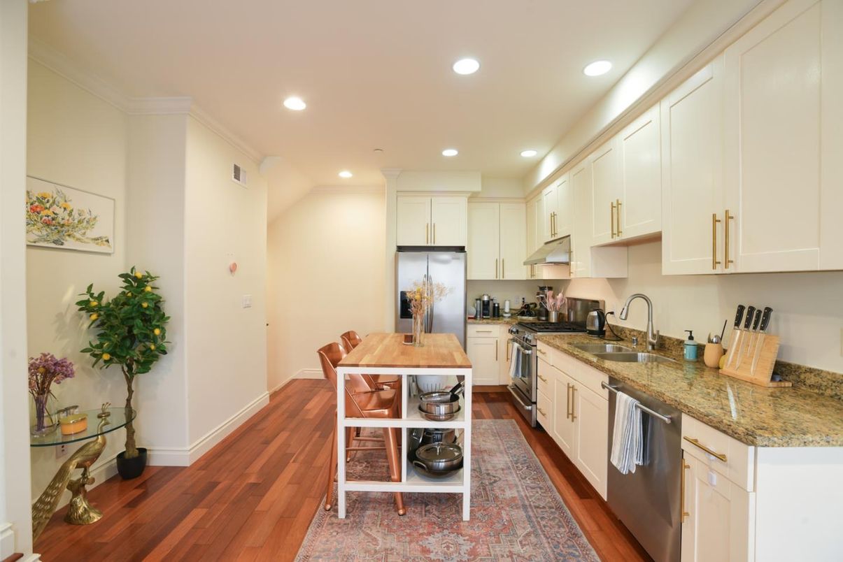 Dining room, Interior, Kitchen, Recessed Lighting, Wood Texture Flooring