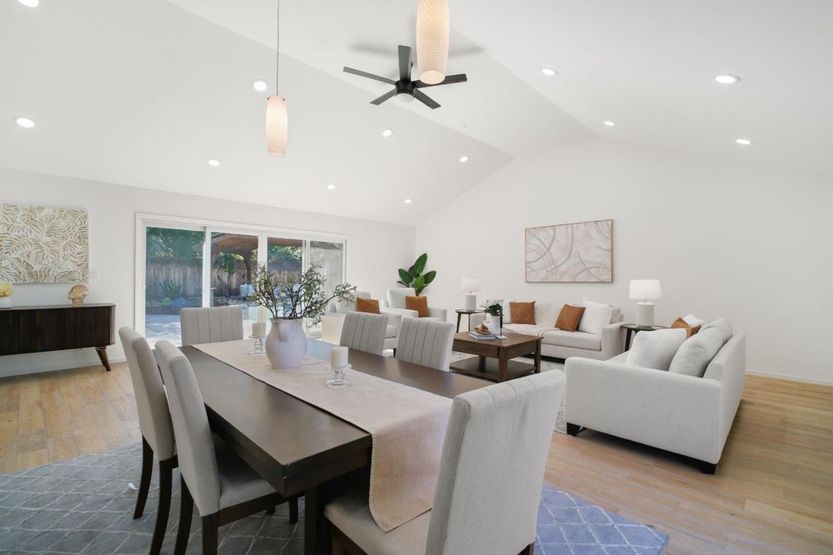 Dining room, Interior, Living room, Pendant Lights, Recessed Lighting, Wood Texture Flooring