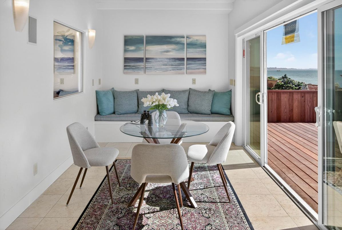 Dining room, Interior, Water