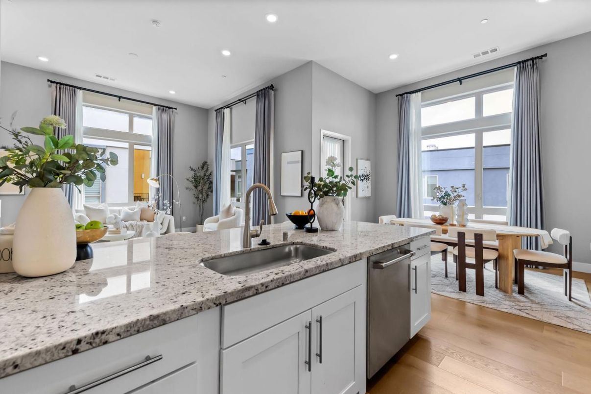 Dining room, Interior, Kitchen, Recessed Lighting, Wood Texture Flooring