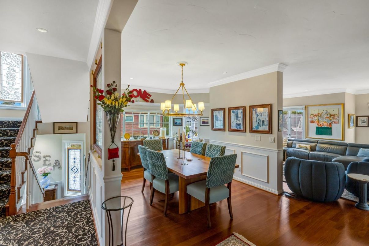Chandelier, Dining room, Interior, Recessed Lighting, Wood Texture Flooring