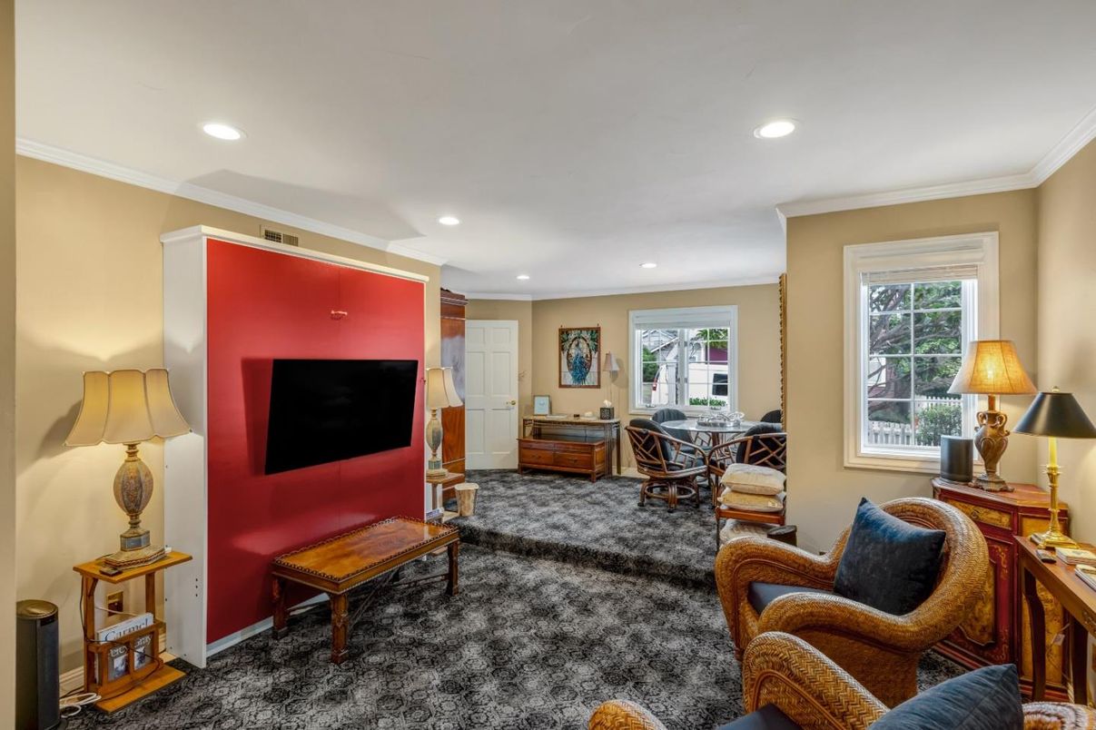 Dining room, Interior, Living room, Recessed Lighting