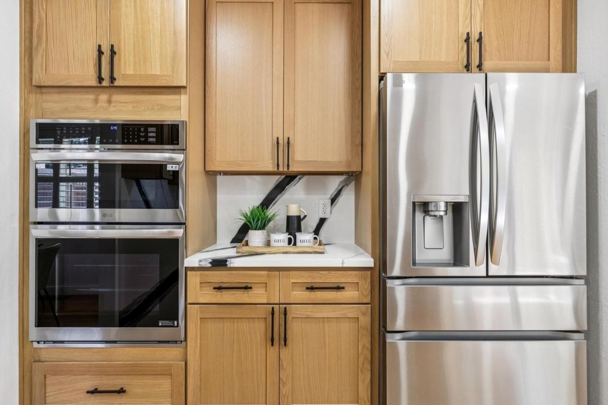 Interior, Kitchen, Stainless Steel Appliances