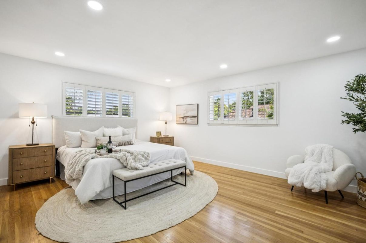Bedroom, Interior, Recessed Lighting, Wood Texture Flooring