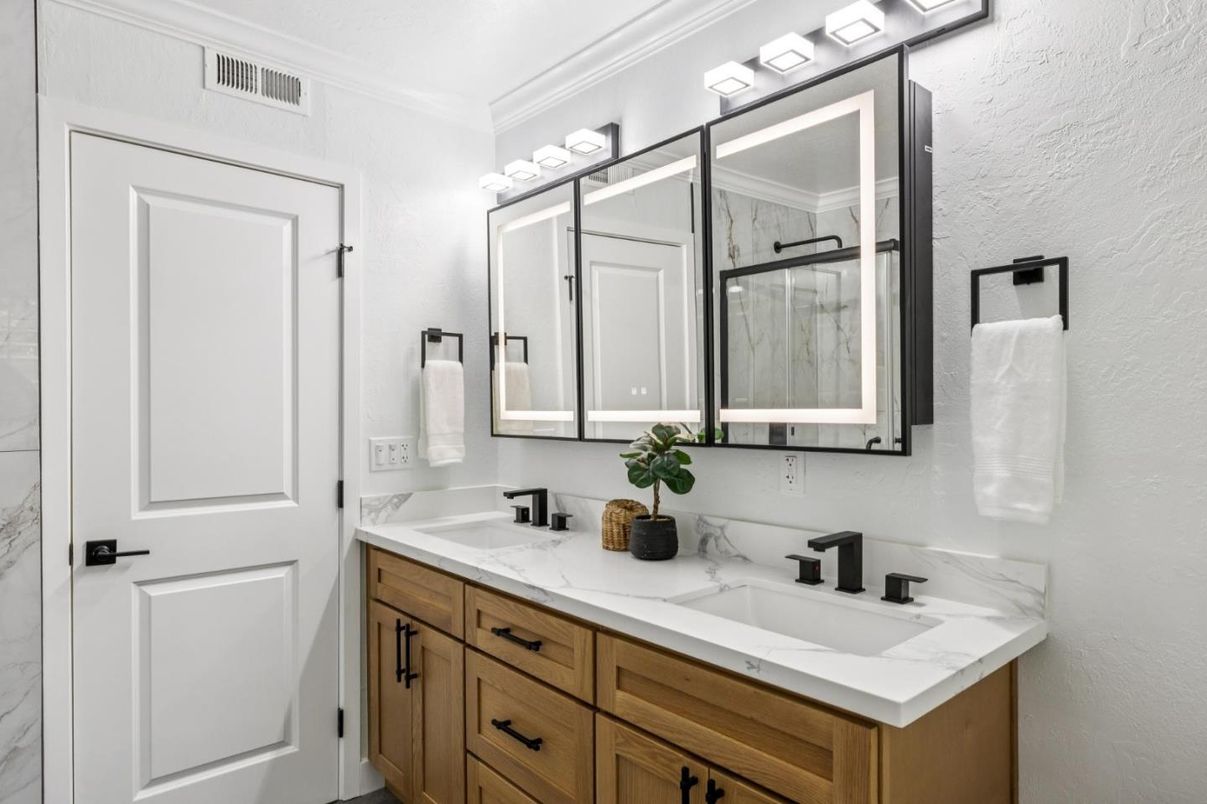 Bathroom, Dual Sink Vanities, Interior, Marble Walls