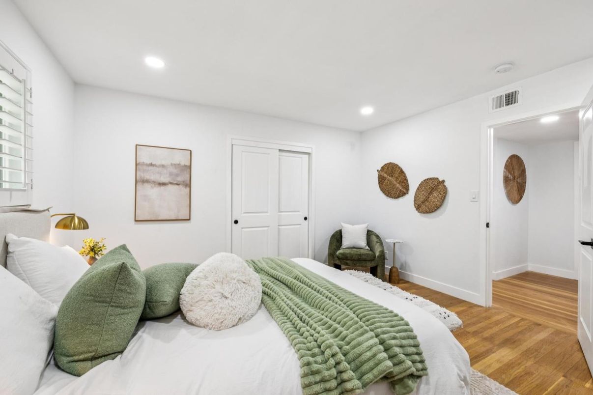 Bedroom, Interior, Recessed Lighting, Wood Texture Flooring