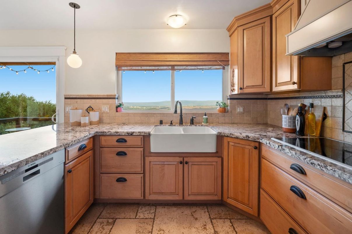 Interior, Kitchen, Pendant Lights, Water