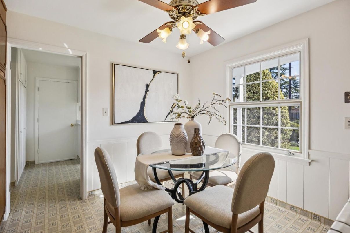 Dining room, Interior