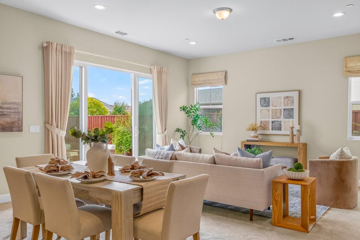 Dining room, Interior, Living room, Recessed Lighting