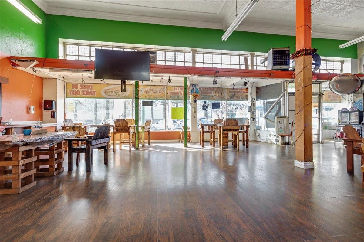 Dining room, Interior, Wood Texture Flooring